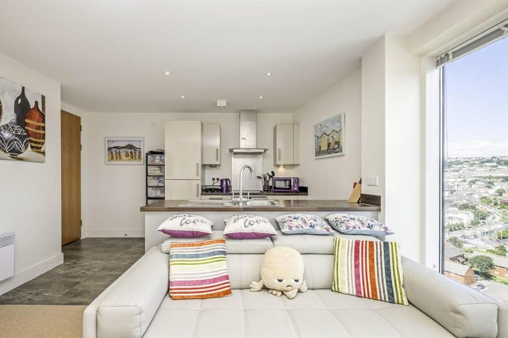 Apartamento Beach On The Doorstep Meridian Tower Marina Swansea Exterior foto