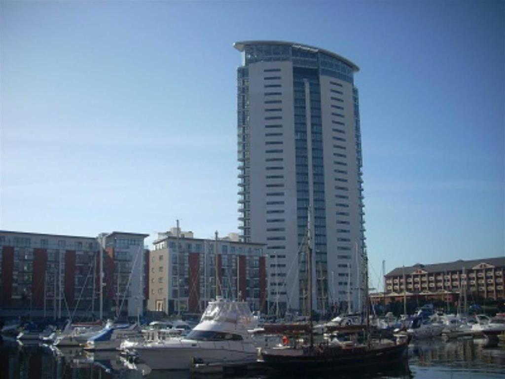 Apartamento Beach On The Doorstep Meridian Tower Marina Swansea Exterior foto