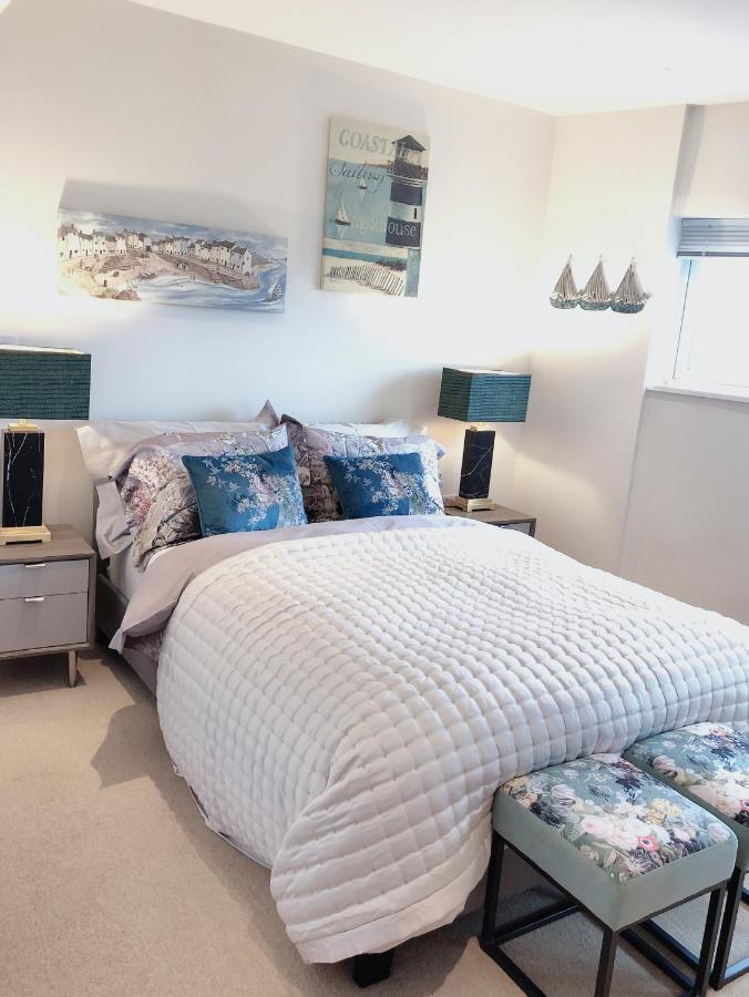Apartamento Beach On The Doorstep Meridian Tower Marina Swansea Exterior foto