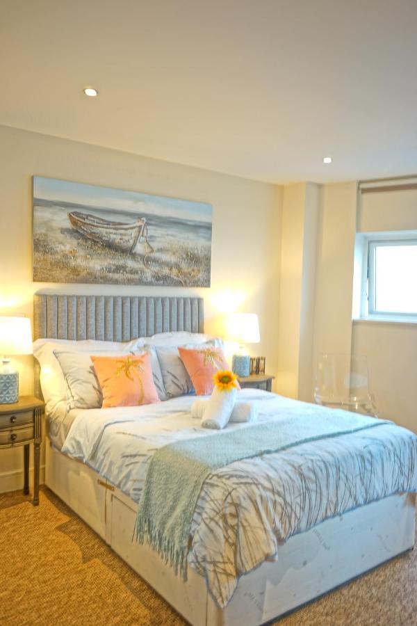 Apartamento Beach On The Doorstep Meridian Tower Marina Swansea Exterior foto